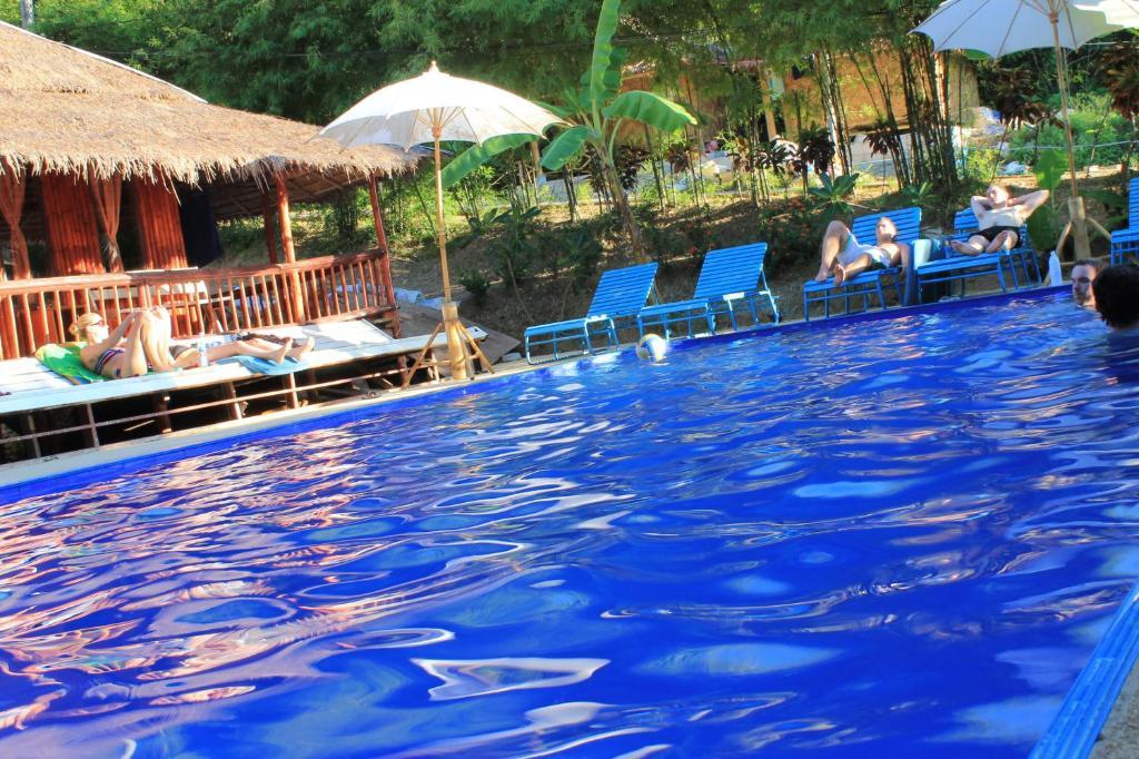 Bamboo Mountain View Phi Phi Resort Bagian luar foto
