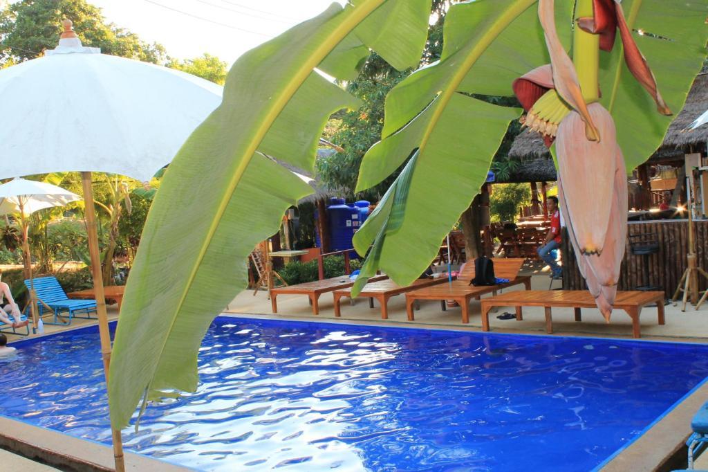 Bamboo Mountain View Phi Phi Resort Bagian luar foto
