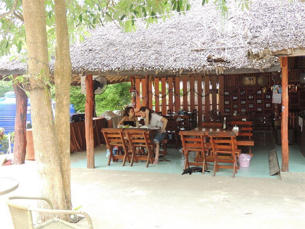Bamboo Mountain View Phi Phi Resort Bagian luar foto